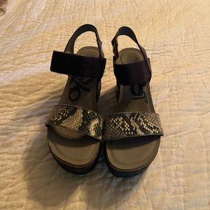 OTBT Bushnell Black Snakeskin